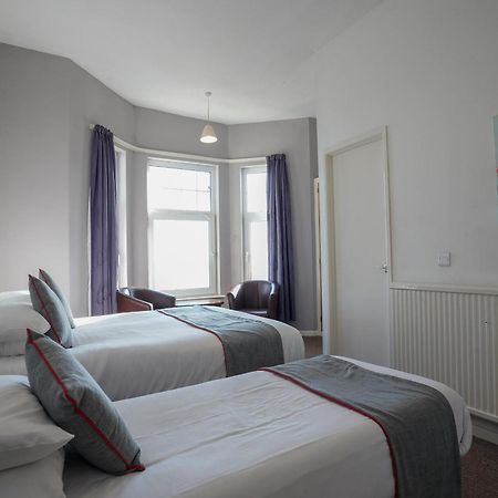 Oyo Shanklin Beach Hotel Buitenkant foto