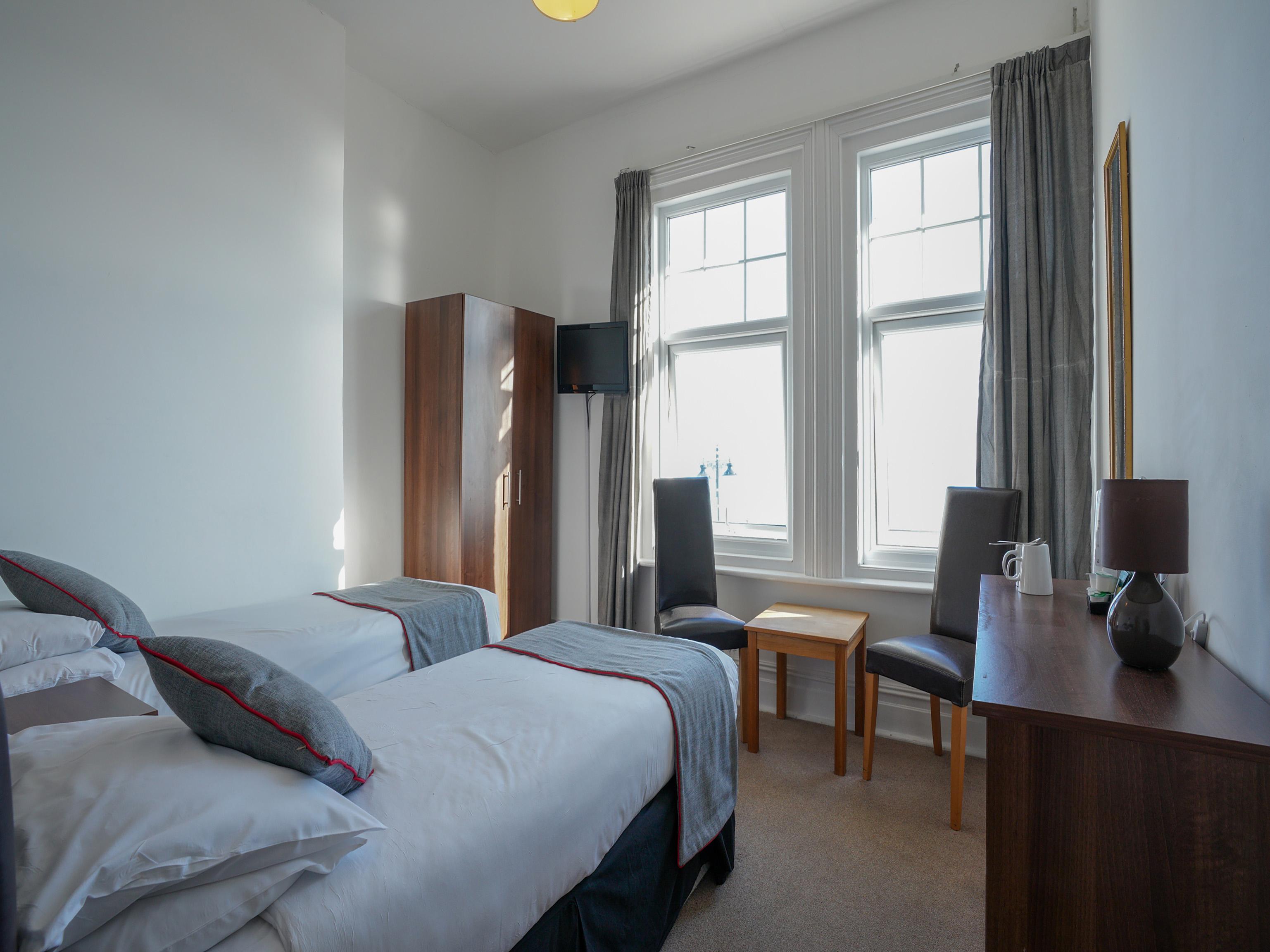 Oyo Shanklin Beach Hotel Buitenkant foto